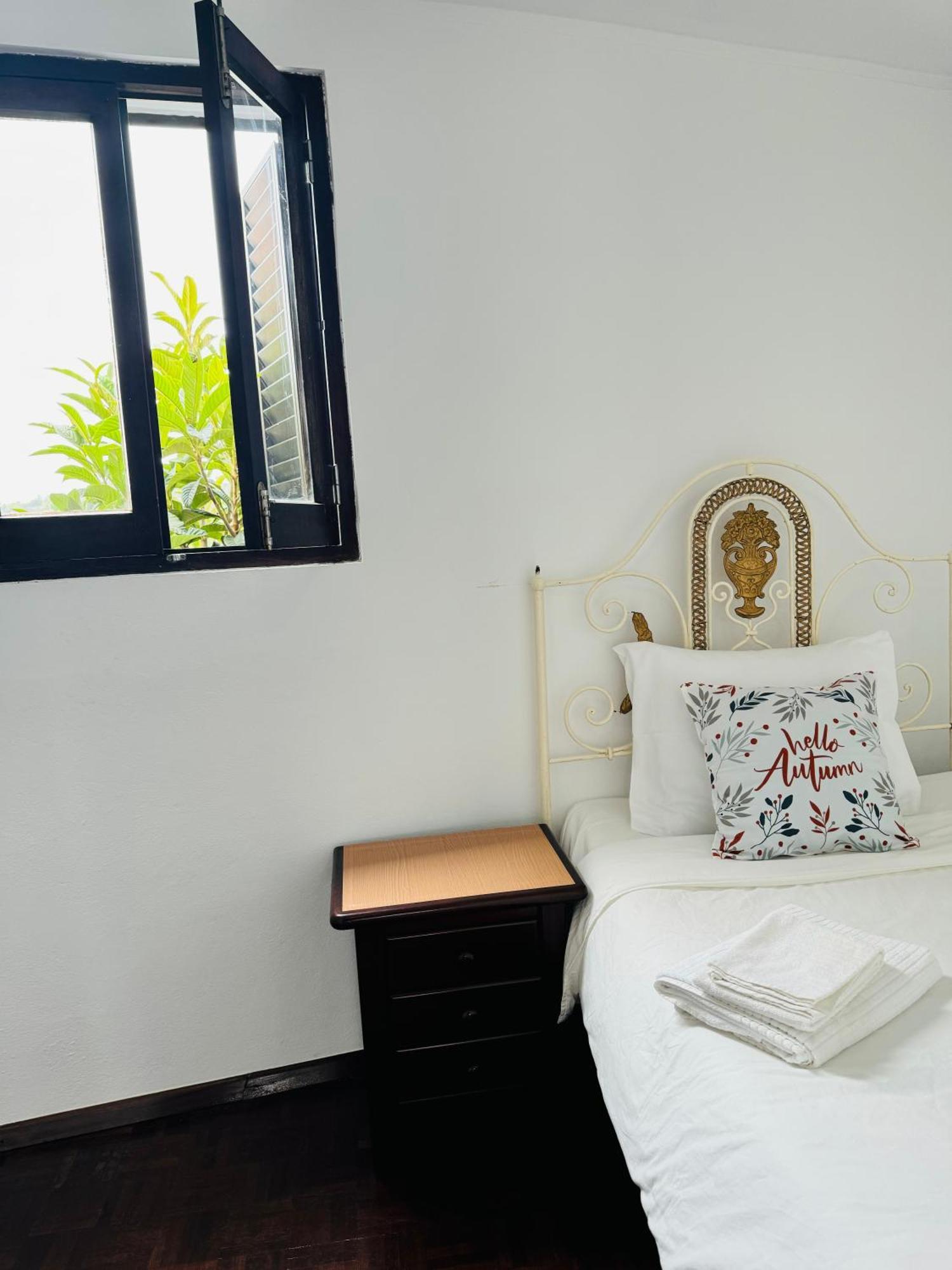 Natalie'S Tiny House- 6 Minutes From The Beach! Odeceixe Exterior photo